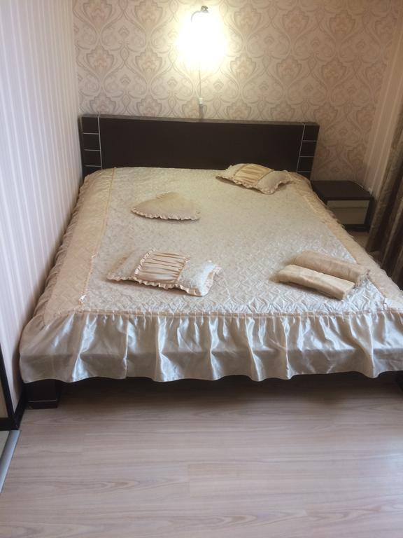 Hotel Grant Pesochin Bagian luar foto