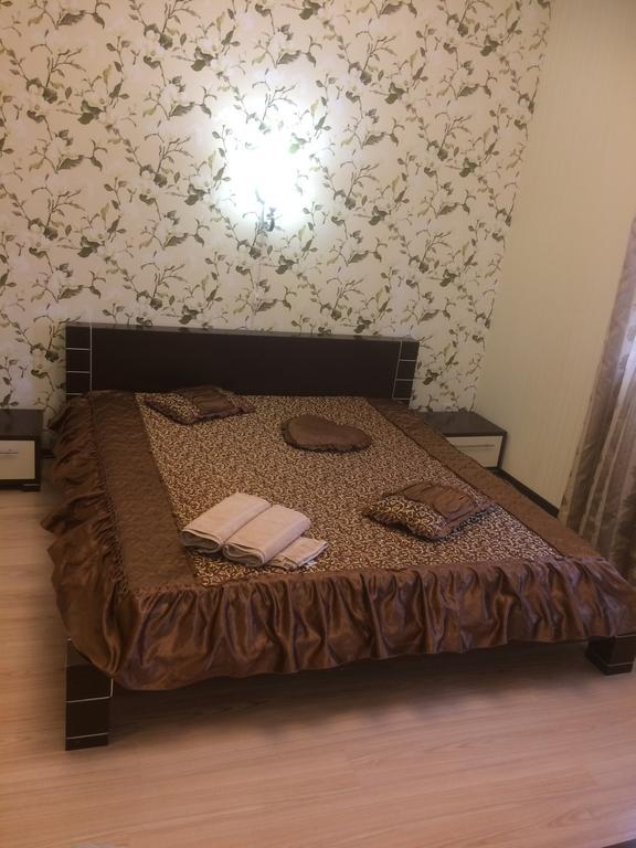 Hotel Grant Pesochin Bagian luar foto