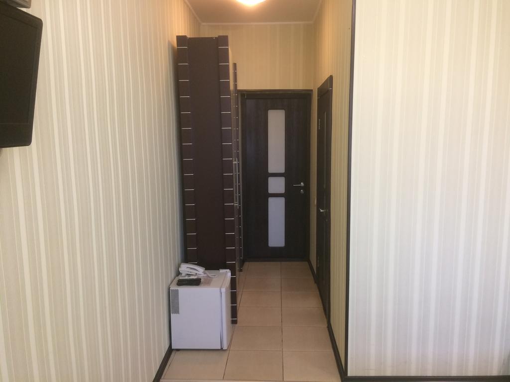 Hotel Grant Pesochin Bagian luar foto