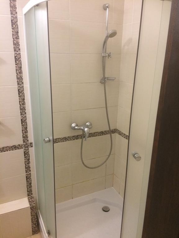 Hotel Grant Pesochin Bagian luar foto