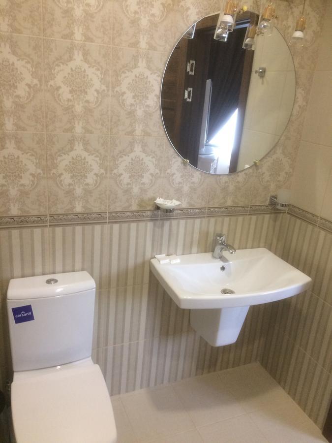 Hotel Grant Pesochin Bagian luar foto